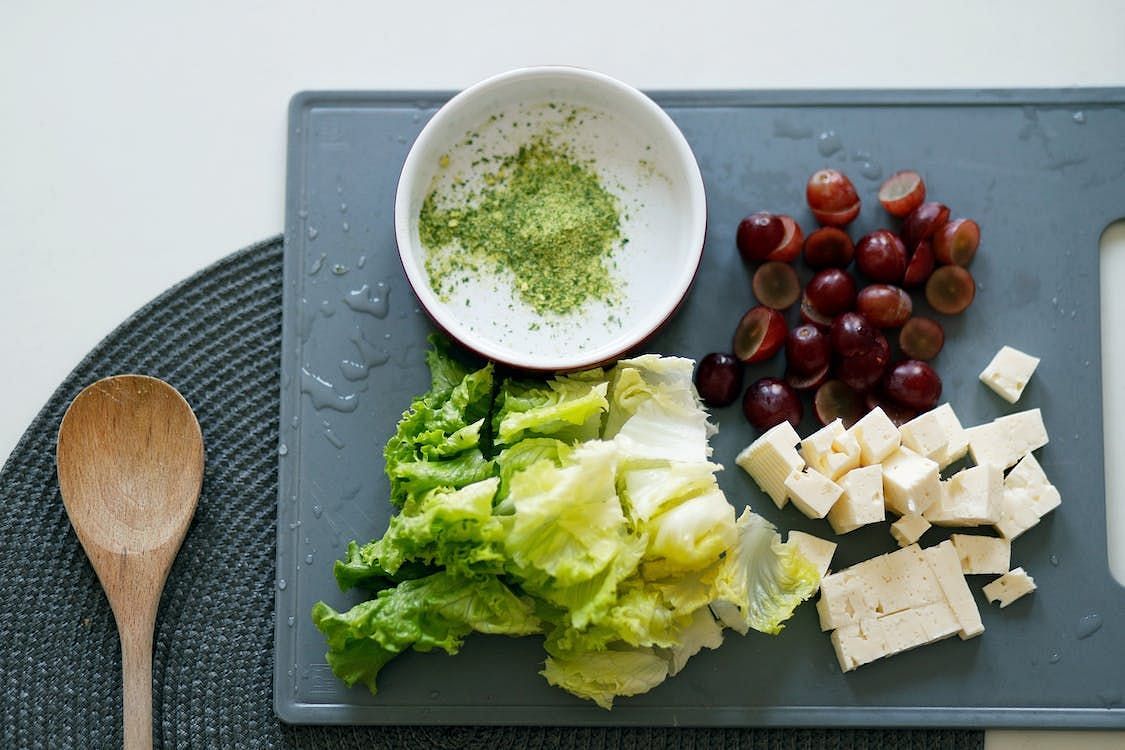 A high protein diet is recommended by experts (Nadine Wuchenauer/ Pexels)